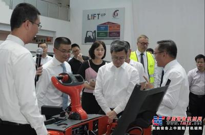 科技驅(qū)動(dòng)，智造未來 廈門市長莊稼漢調(diào)研林德軟件研發(fā)，擘畫高質(zhì)量發(fā)展新藍(lán)圖